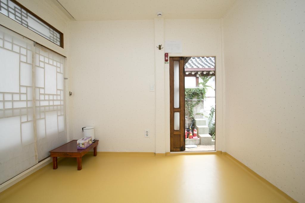 Nuri Hanok Guesthouse Seul Zewnętrze zdjęcie