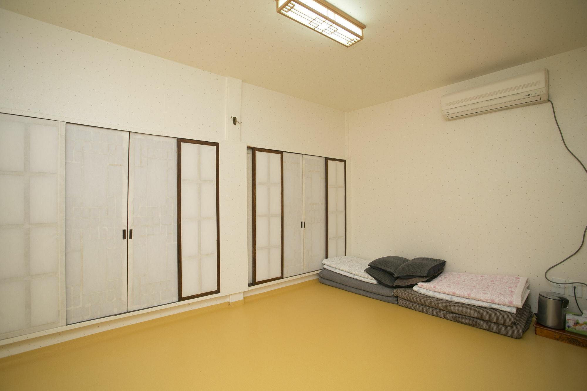 Nuri Hanok Guesthouse Seul Zewnętrze zdjęcie